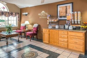 Гостиница Microtel Inn & Suites by Wyndham Lincoln