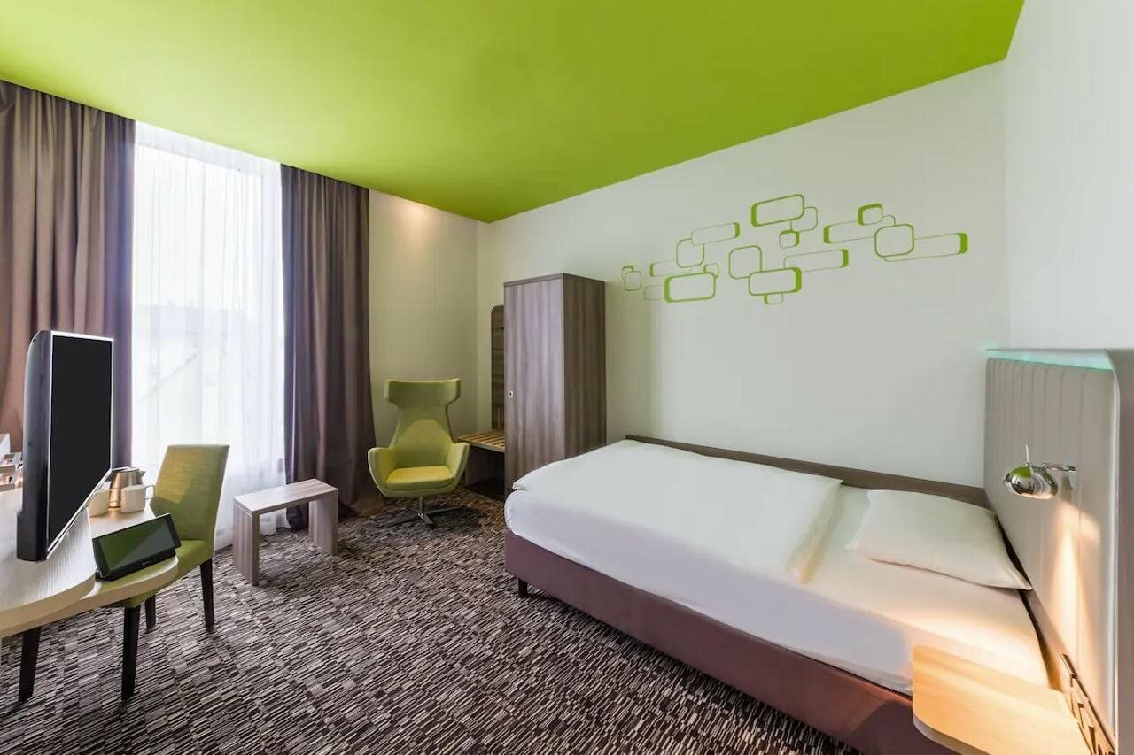 Фото Park Inn by Radisson Neumarkt