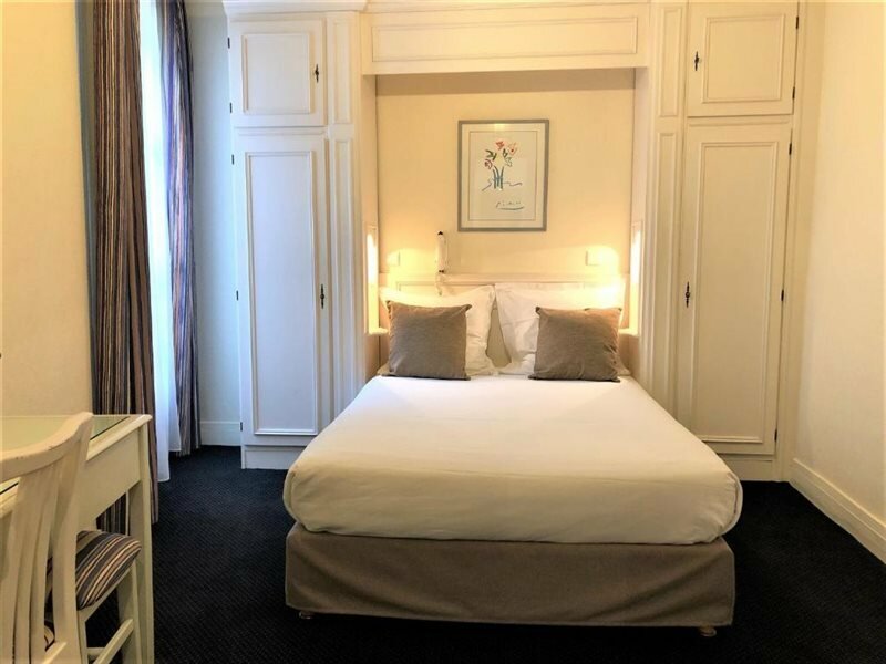 Фото Hotel De Suez