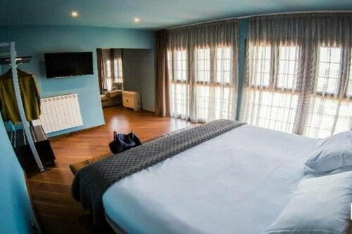 Внешний вид отеля Pamplona Catedral Hotel в Памплоне, фото 3