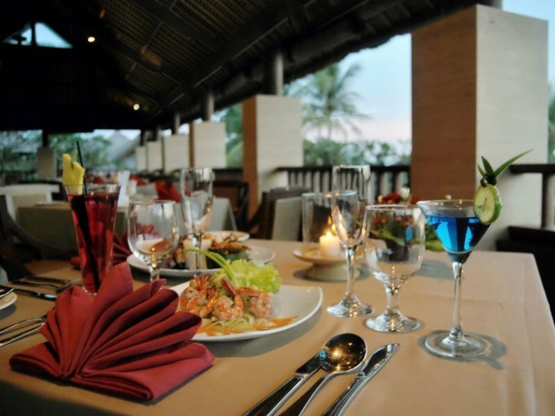 Фото Grand Balisani Suites