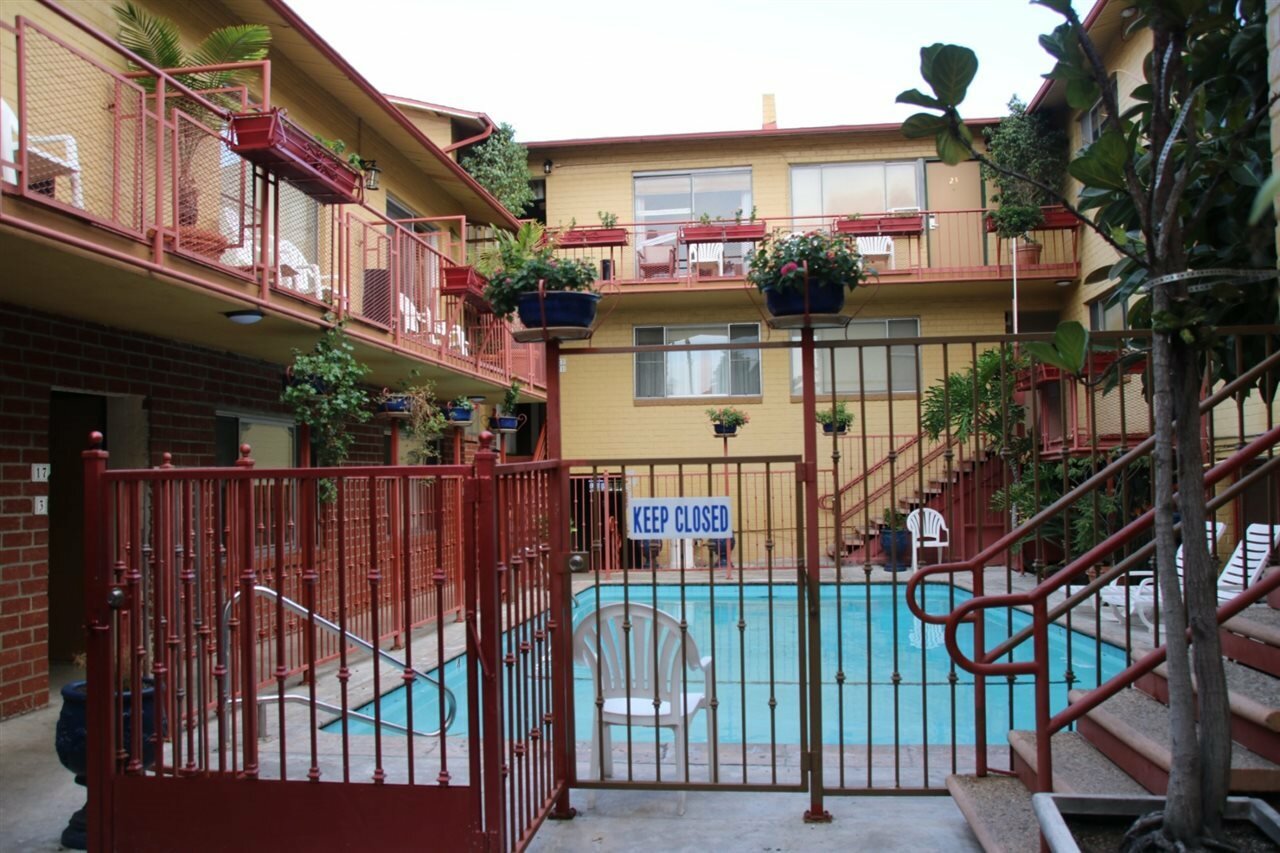 Фото Hollywood Downtowner