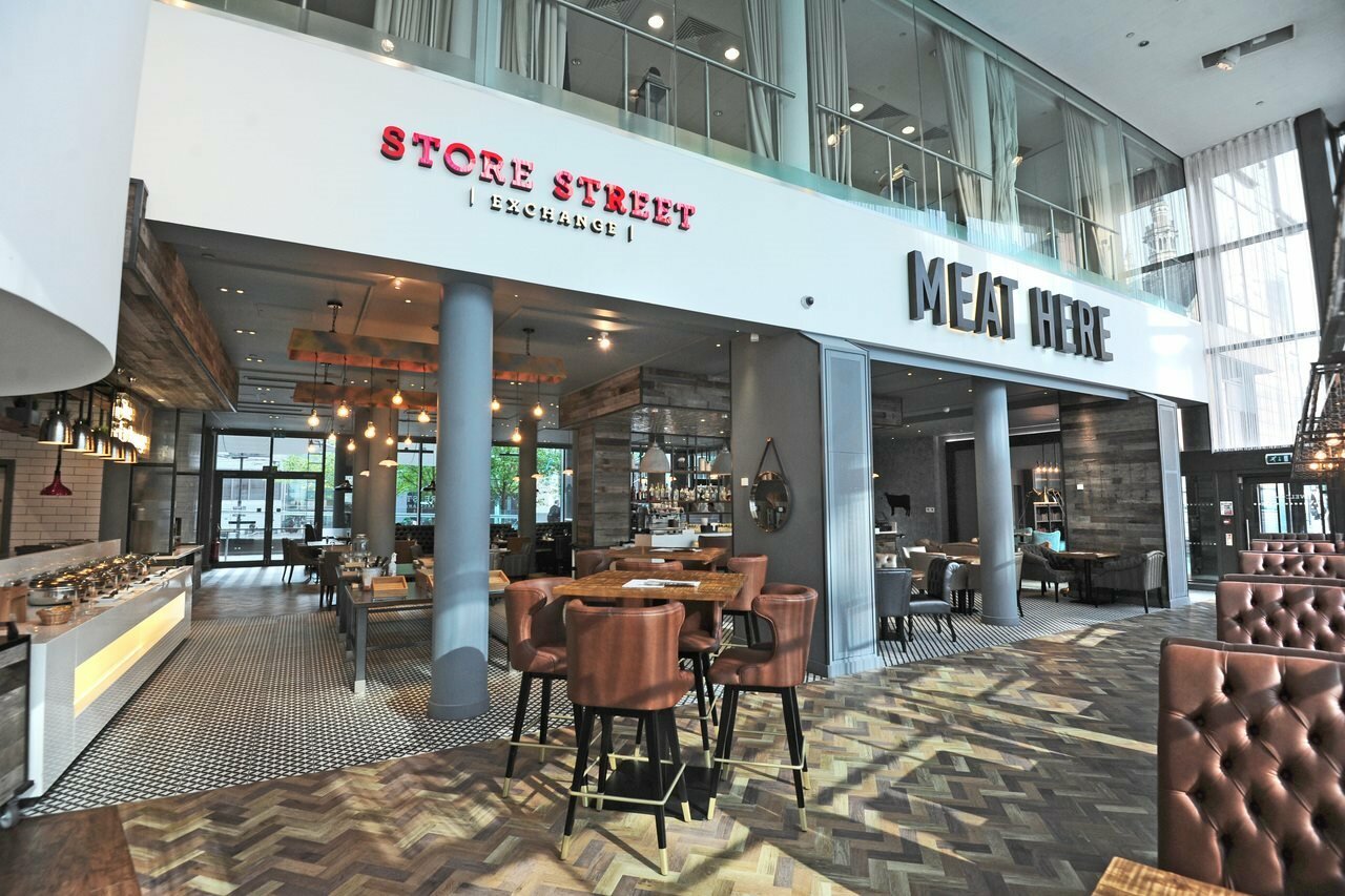 Фото DoubleTree by Hilton Manchester - Piccadilly