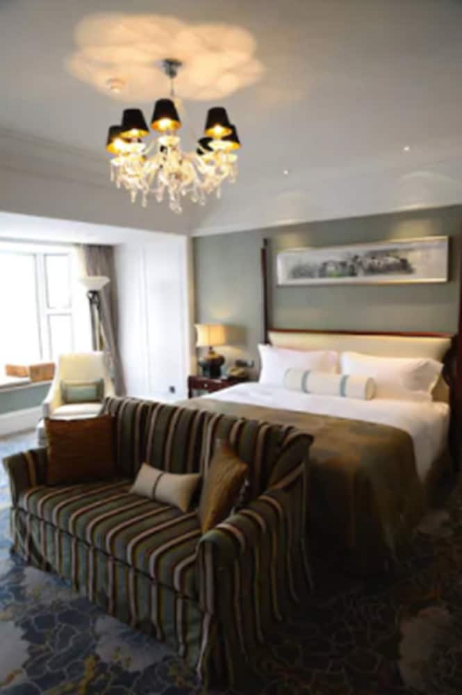 Фото The Bund Riverside Hotel