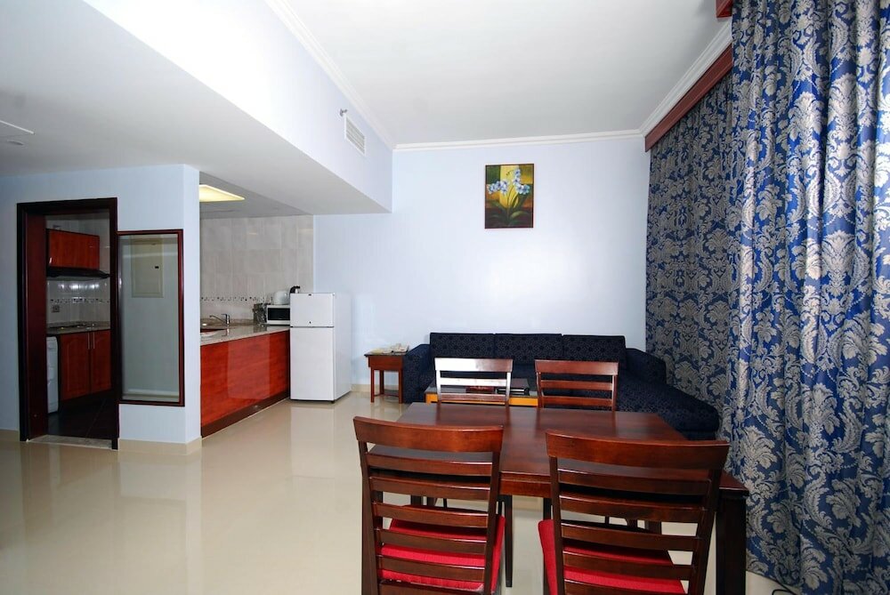 Фото Ramee Rose Hotel Apartments