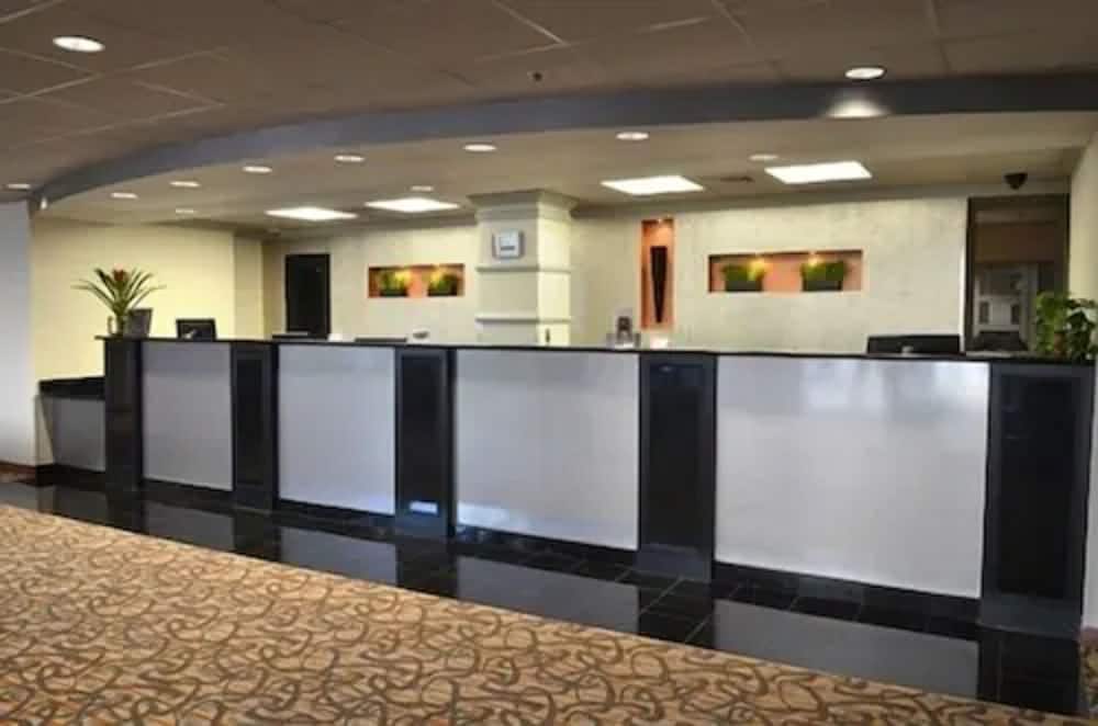 Фото Brent House Hotel