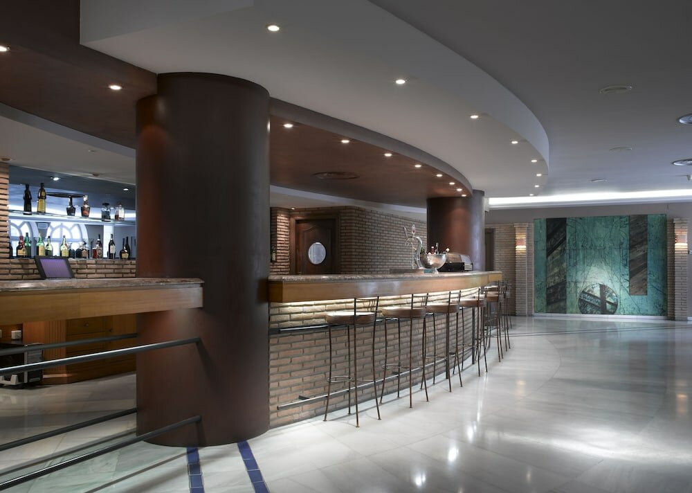 Фото Hotel Macià Alfaros