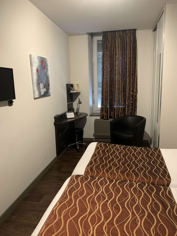 Фото Hotel Kyriad Rodez