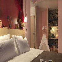 Фото Mob Paris Les Pouches