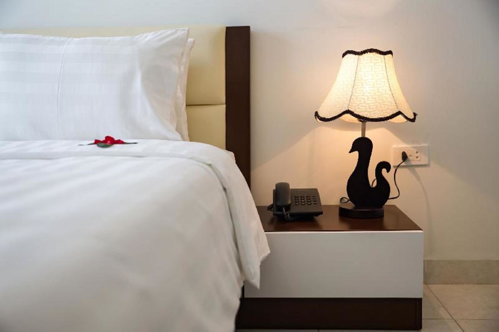 Фото New Vision Palace Hotel