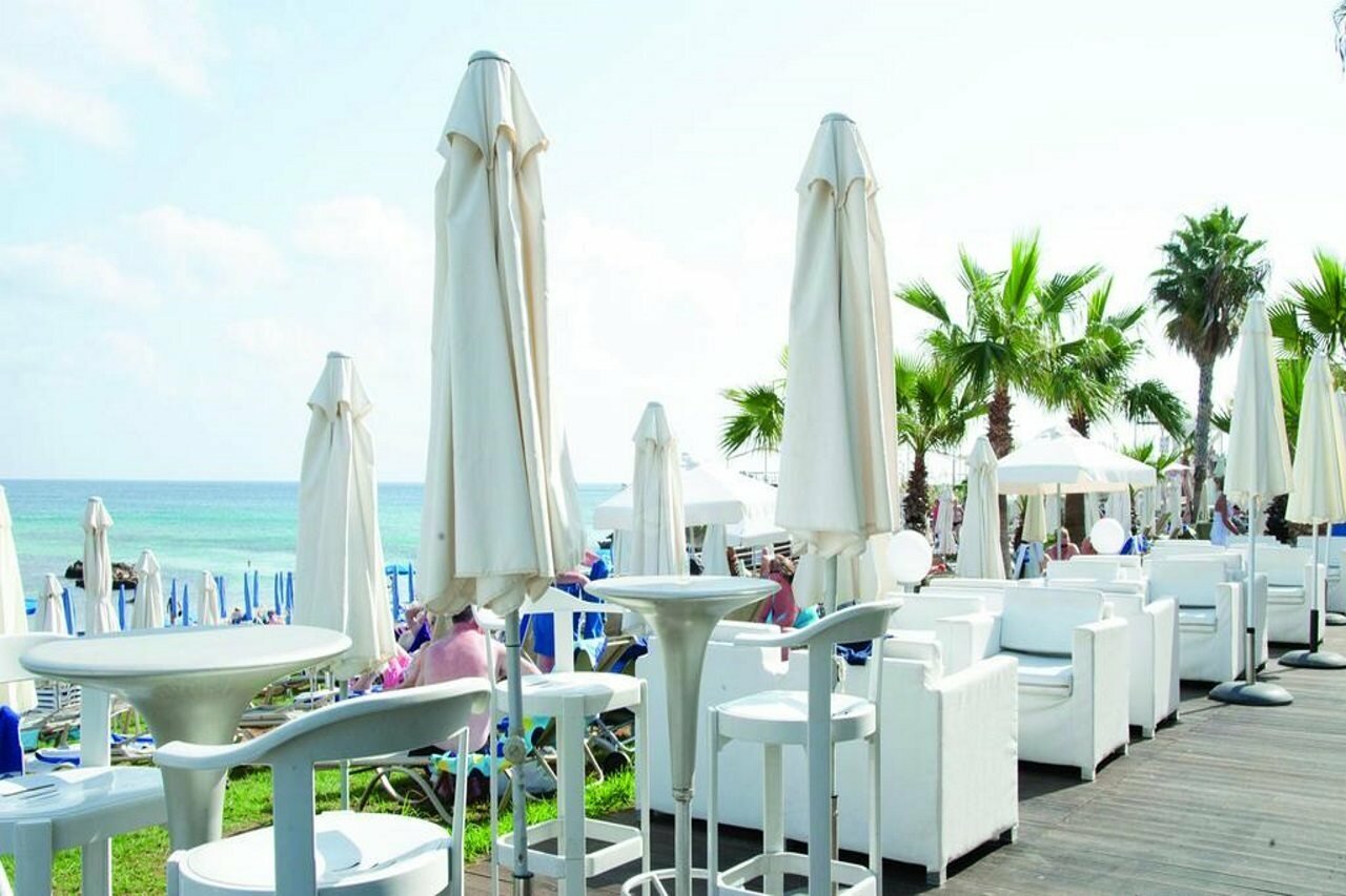 Фото Silver Sands Beach Hotel