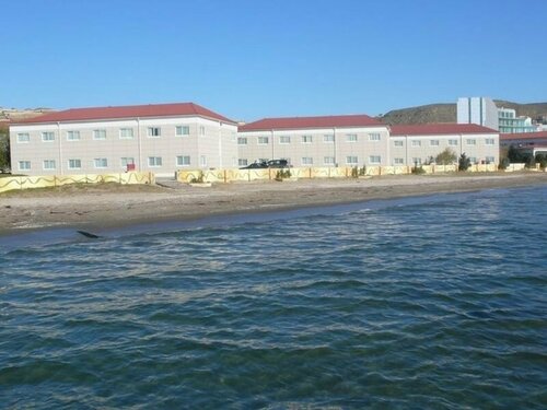 Гостиница The Crescent Beach Hotel & Leisure Resort в Баку