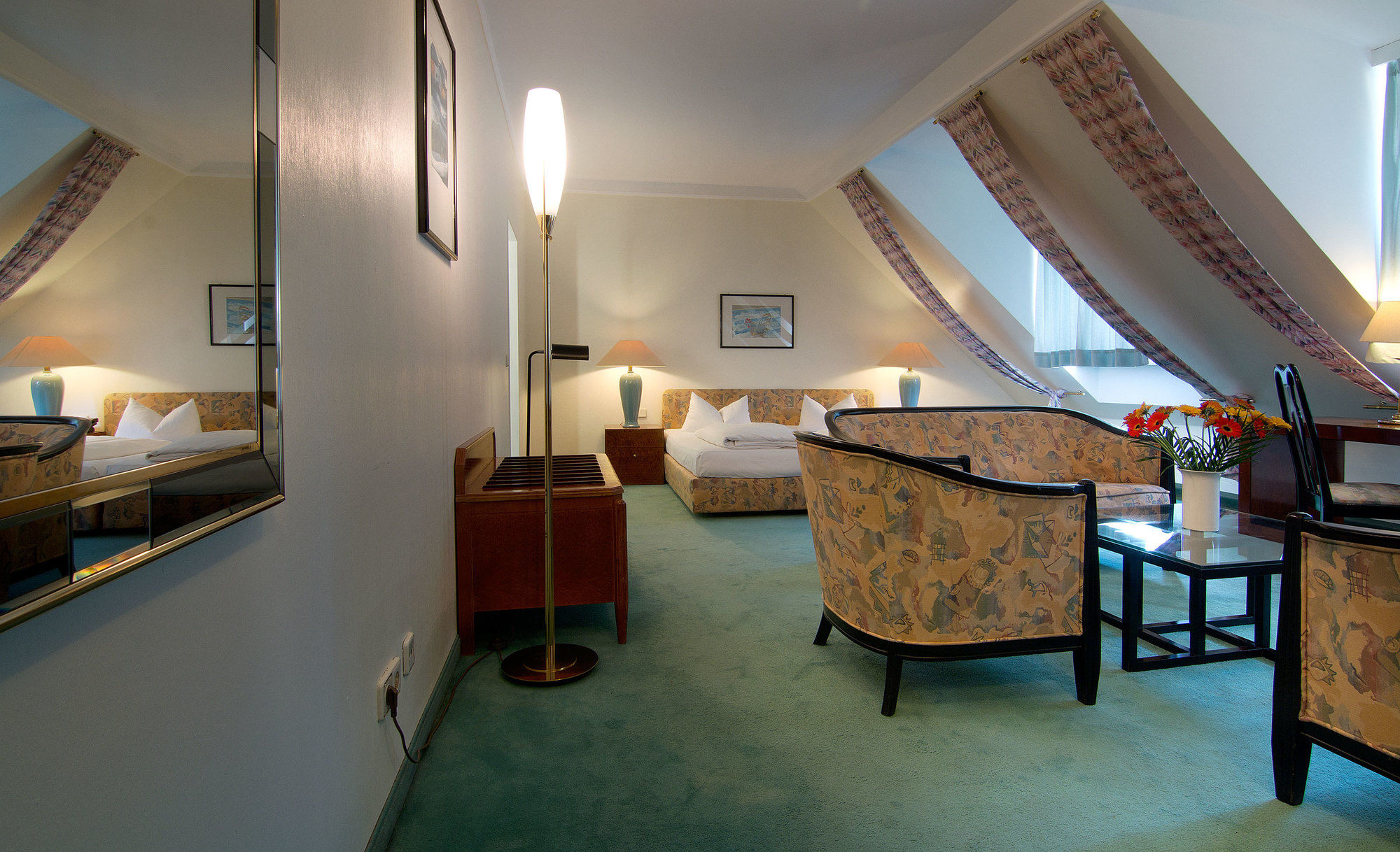 Фото Hotel Deutsches Theater