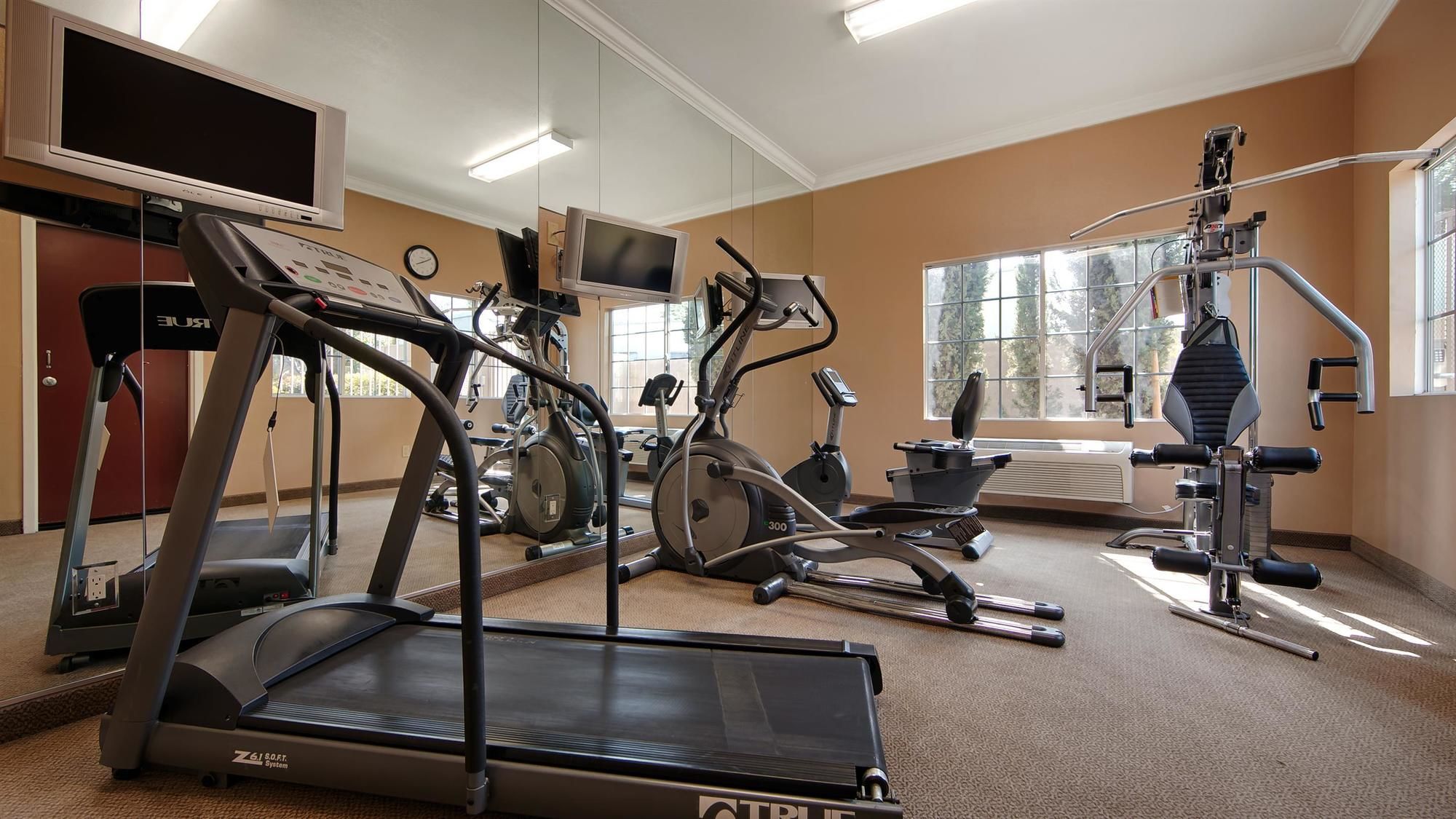 Фото Best Western Plus Route 66 Glendora Inn