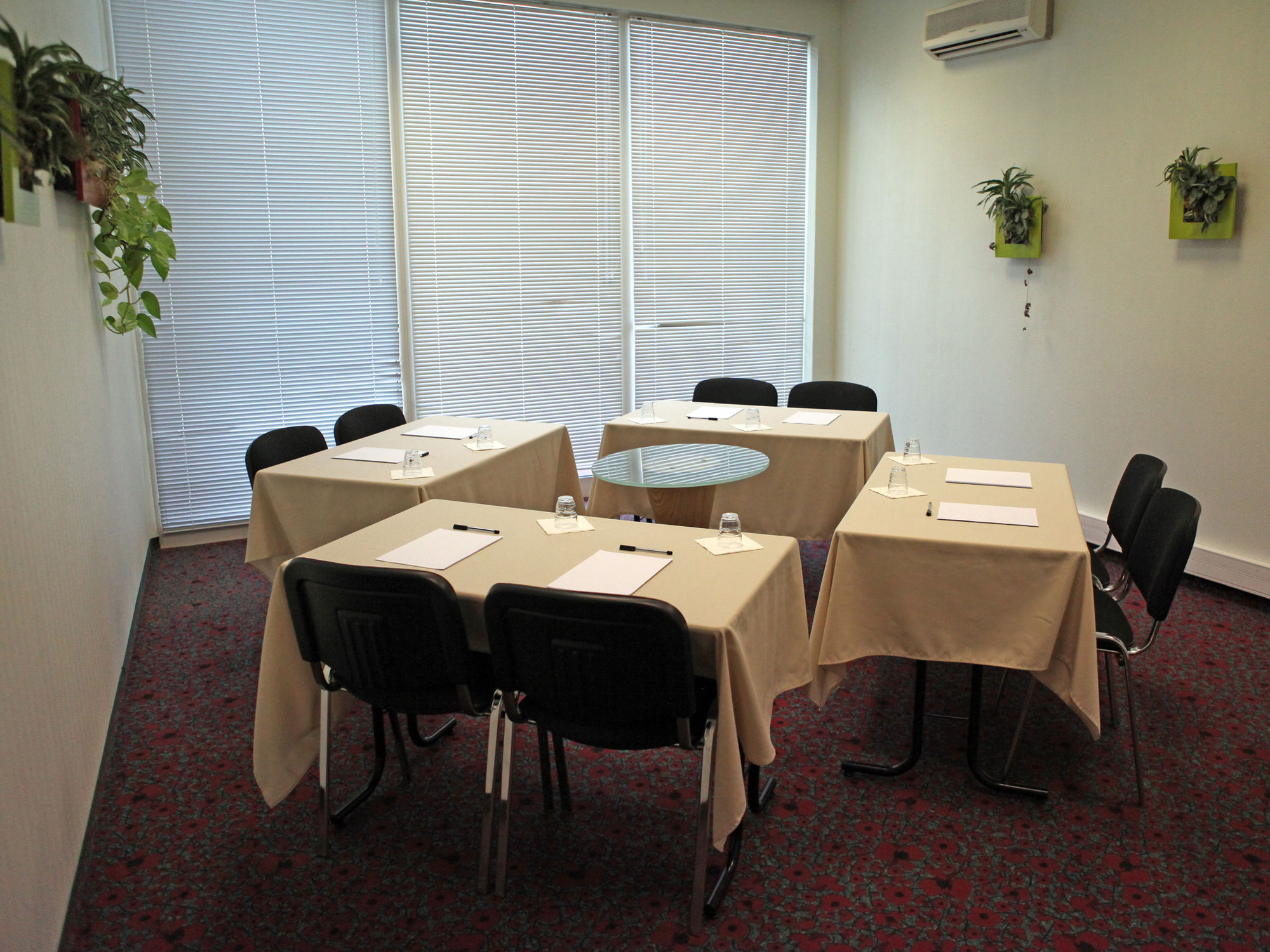 Фото ibis Martigues Hotel