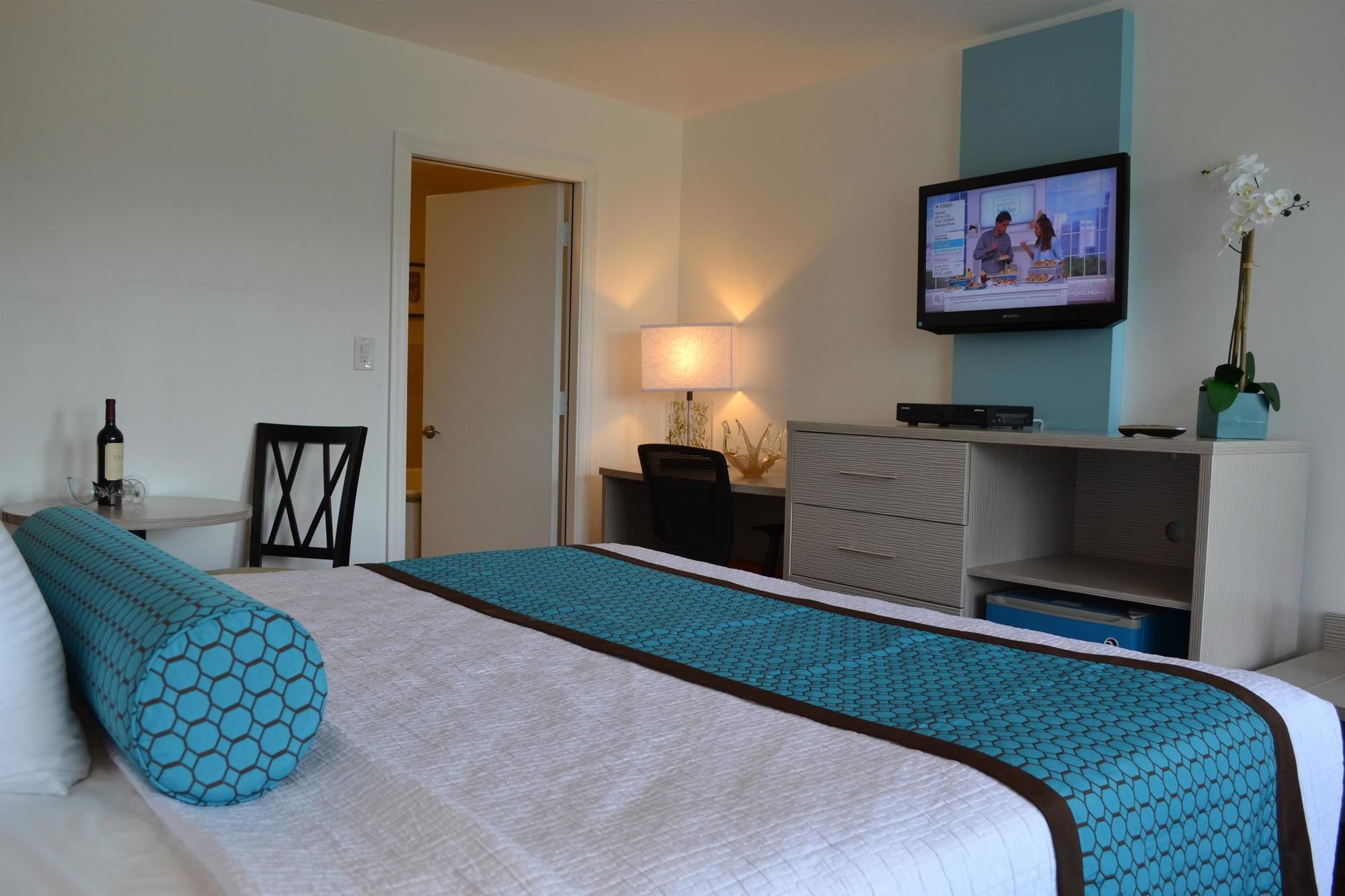 Фото The Freeport Inn and Marina