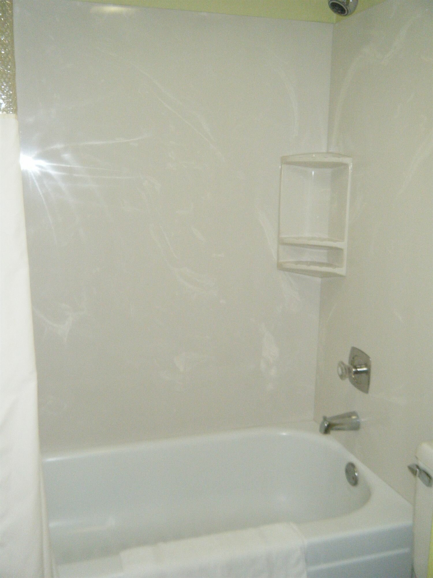 Фото Days Inn & Suites by Wyndham Springfield on I-44