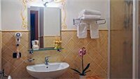 Фото Inn Rome Rooms & Suites