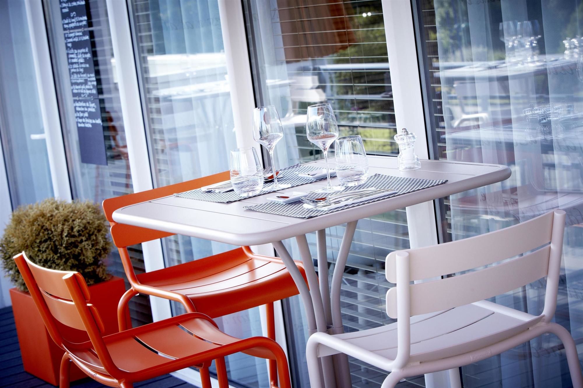 Фото Kyriad Prestige Vannes Centre - Palais des Arts