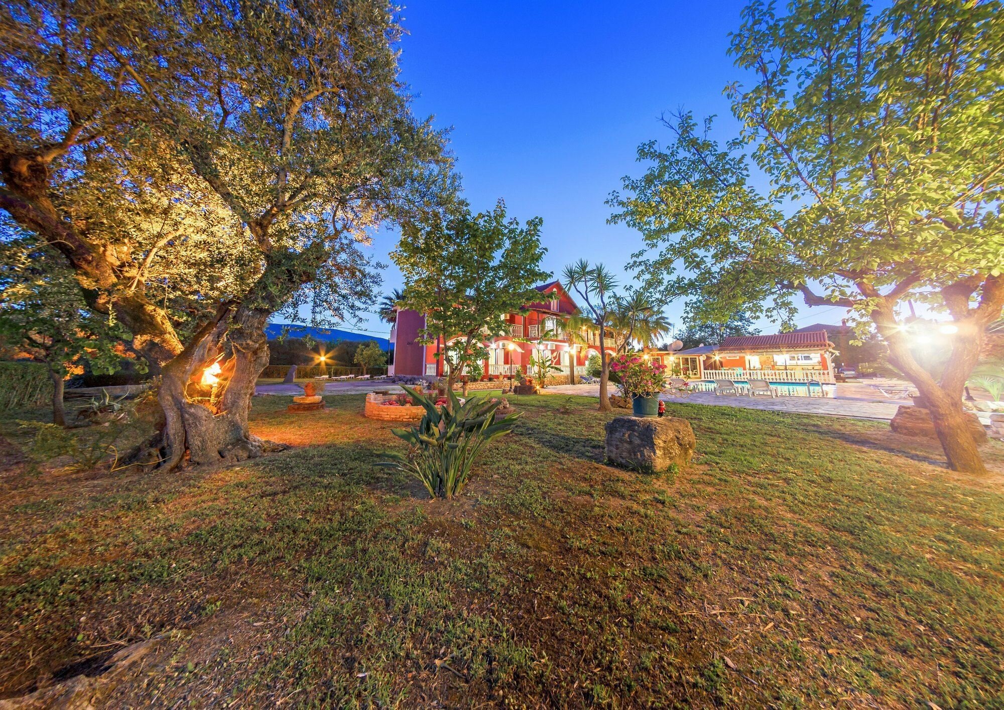 Фото Borsalino Studios & Apartments