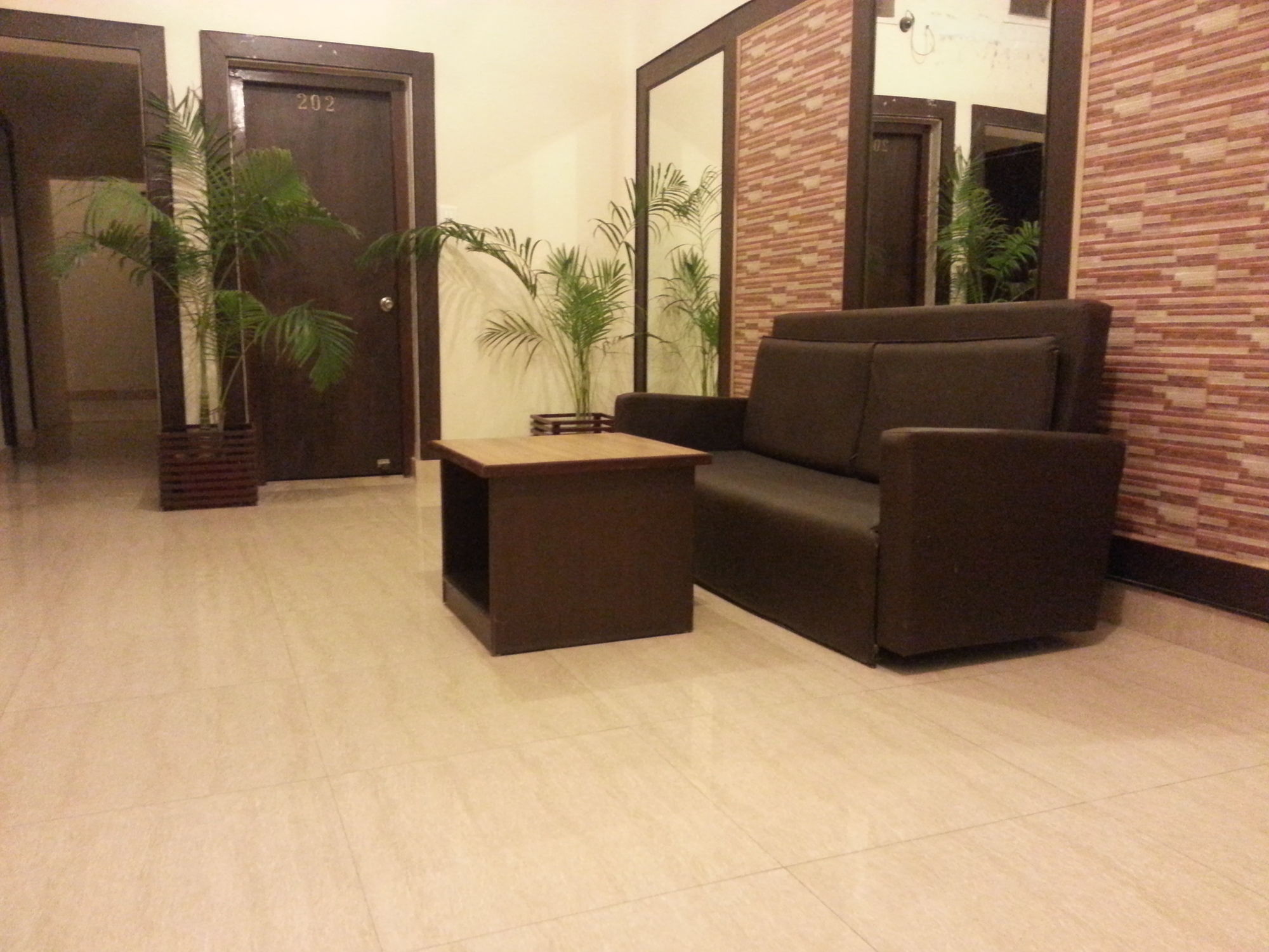 Фото Hotel Varuna