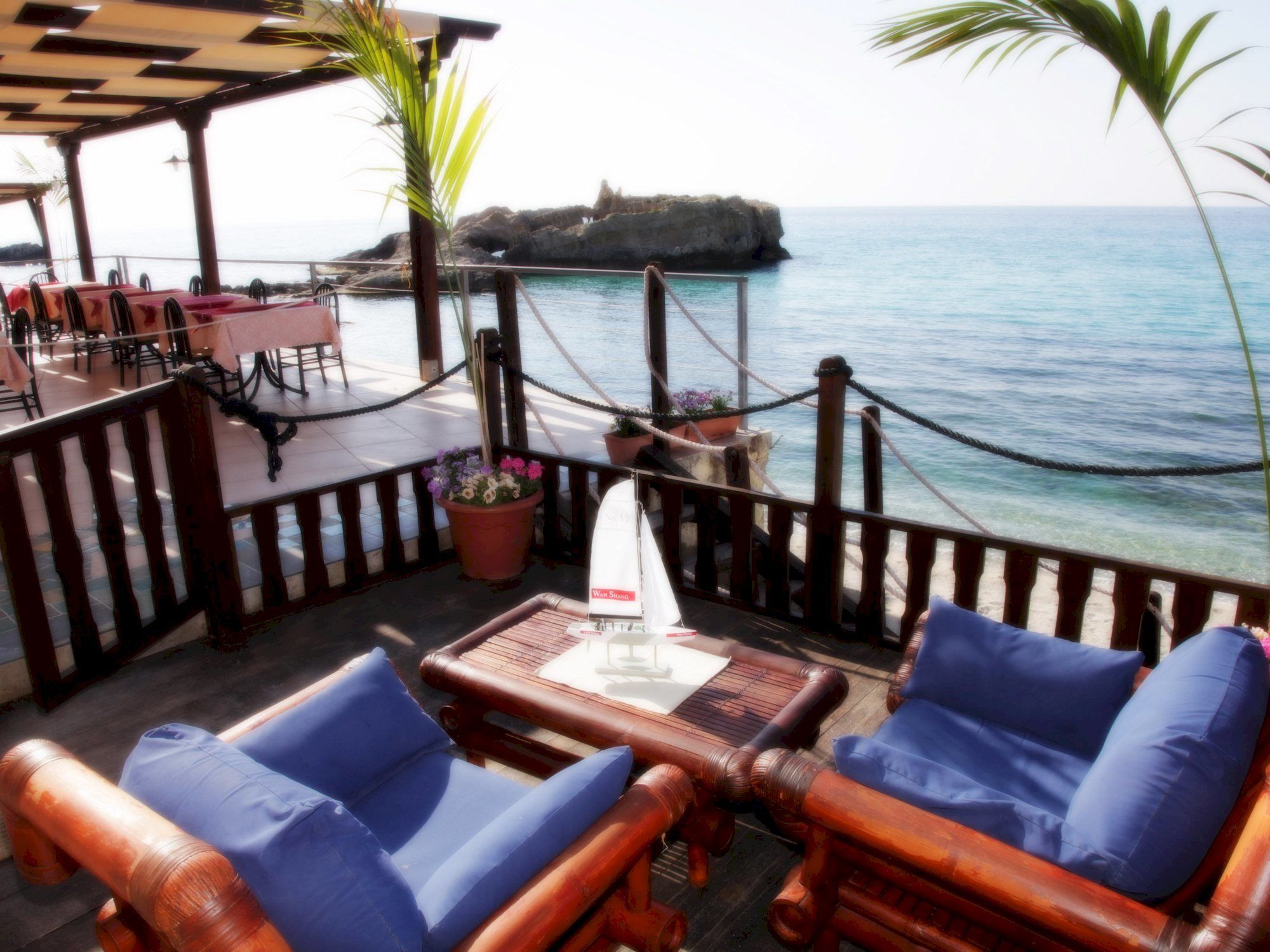 Фото OldWell Hotel