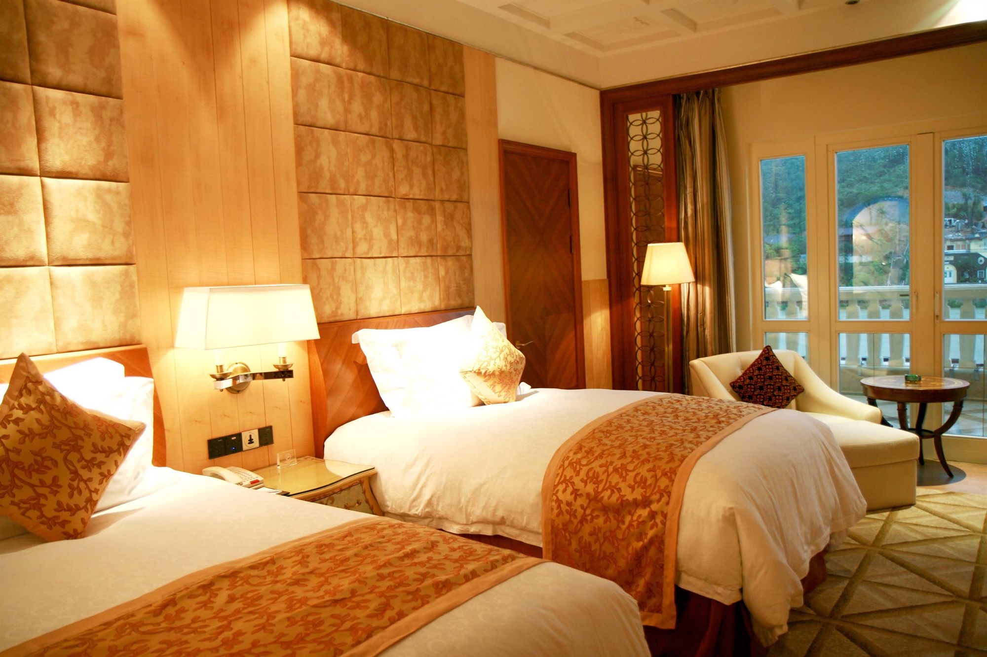 Фото The Interlaken Oct Hotel Shenzhen