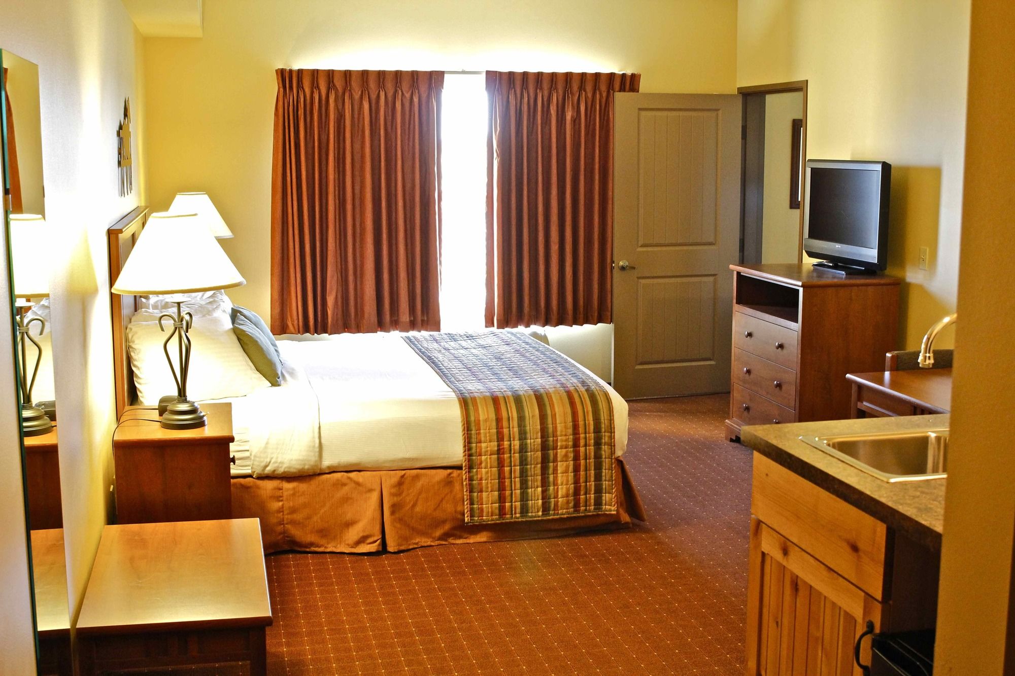 Фото Arbuckle Lodge