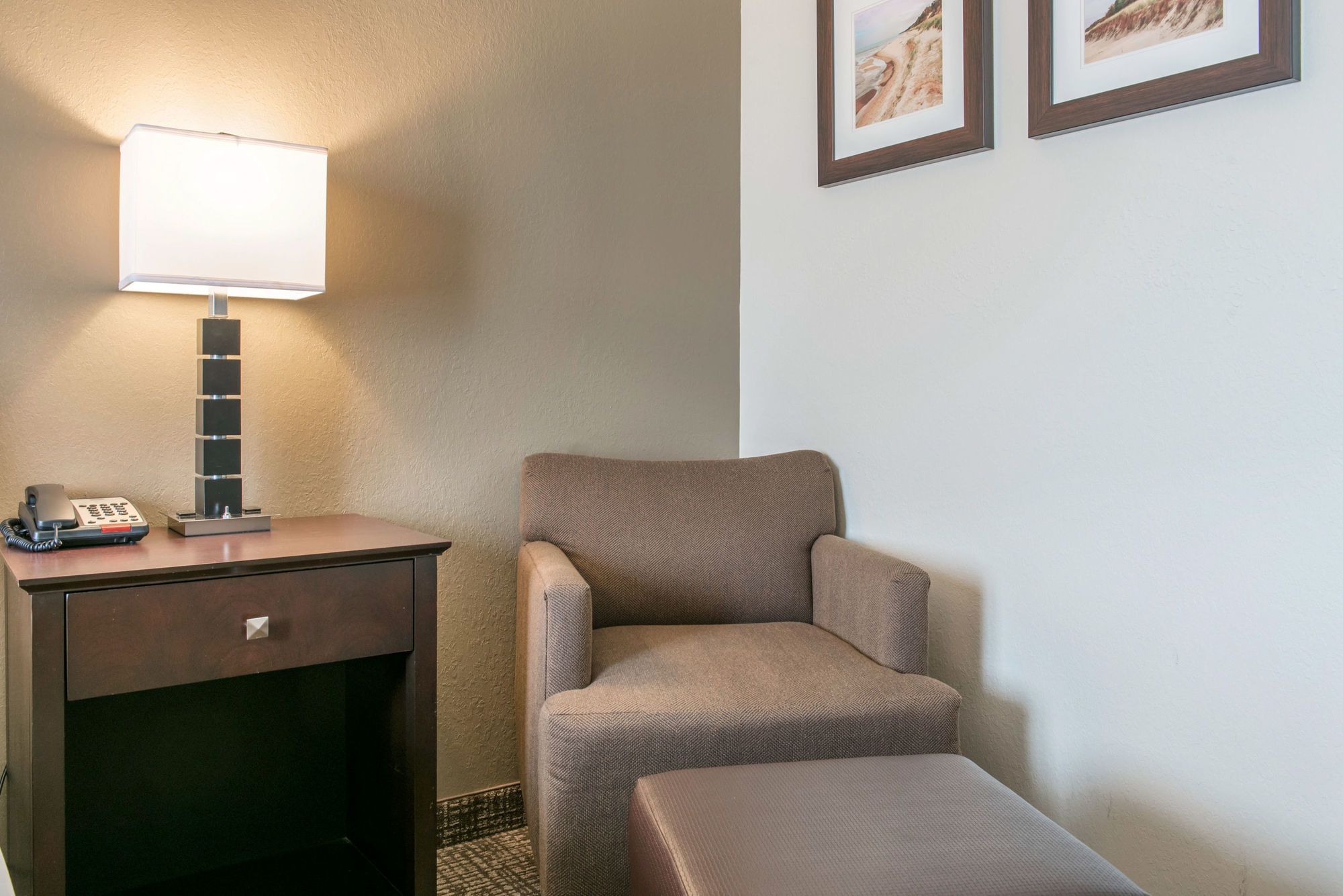 Фото Comfort Inn & Suites Porter near Indiana Dunes