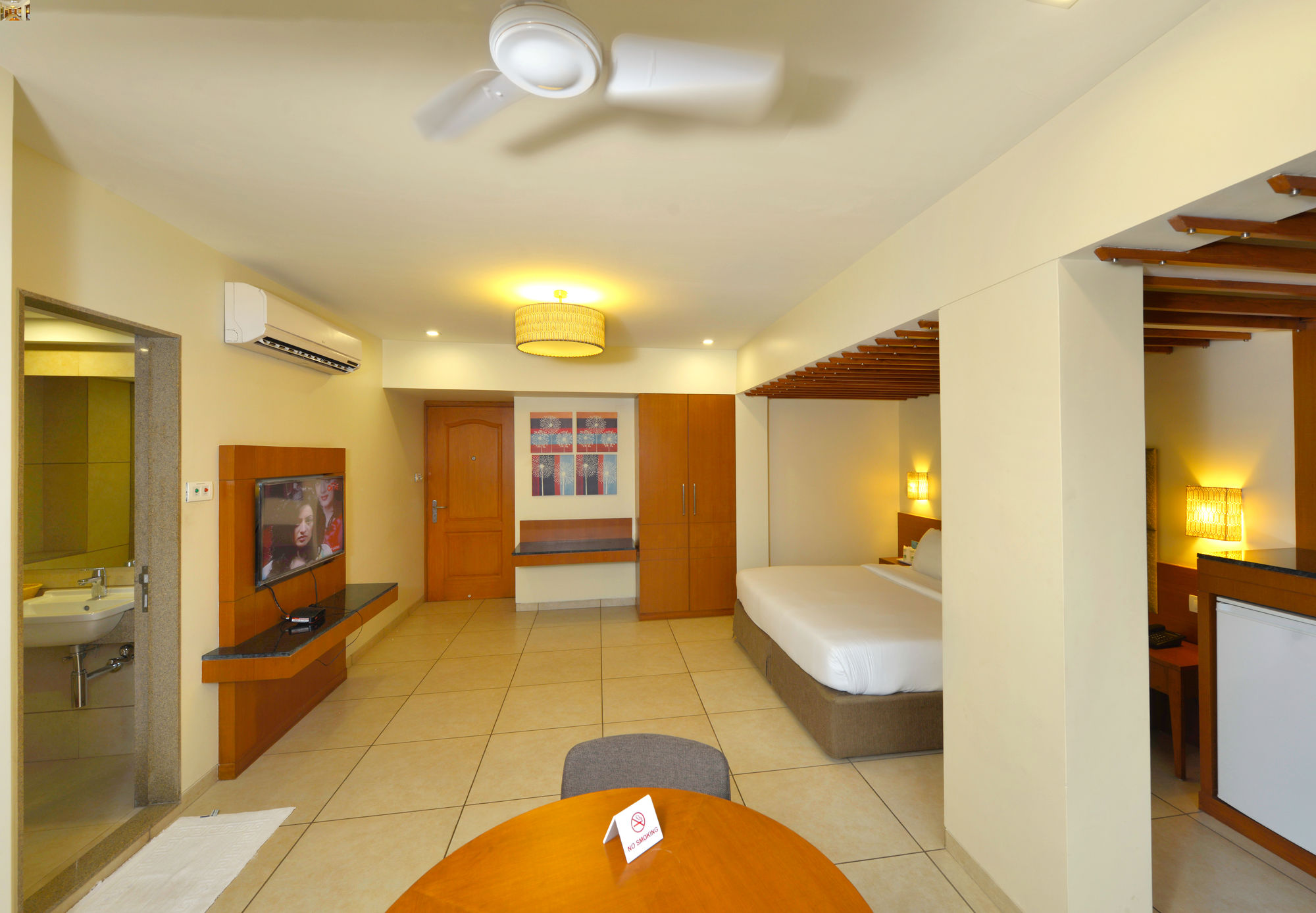 Фото Budget Inn Bellevue