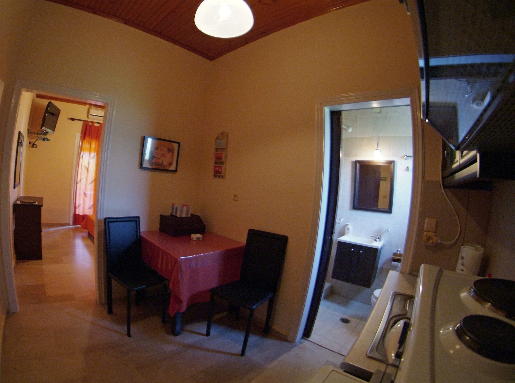 Фото Erifili Apartments