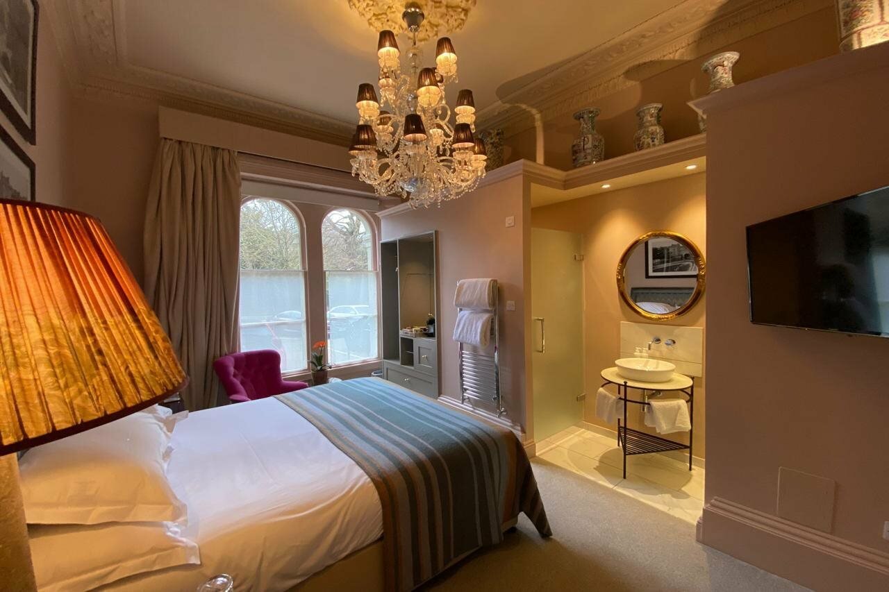 Фото The Bird, Bath