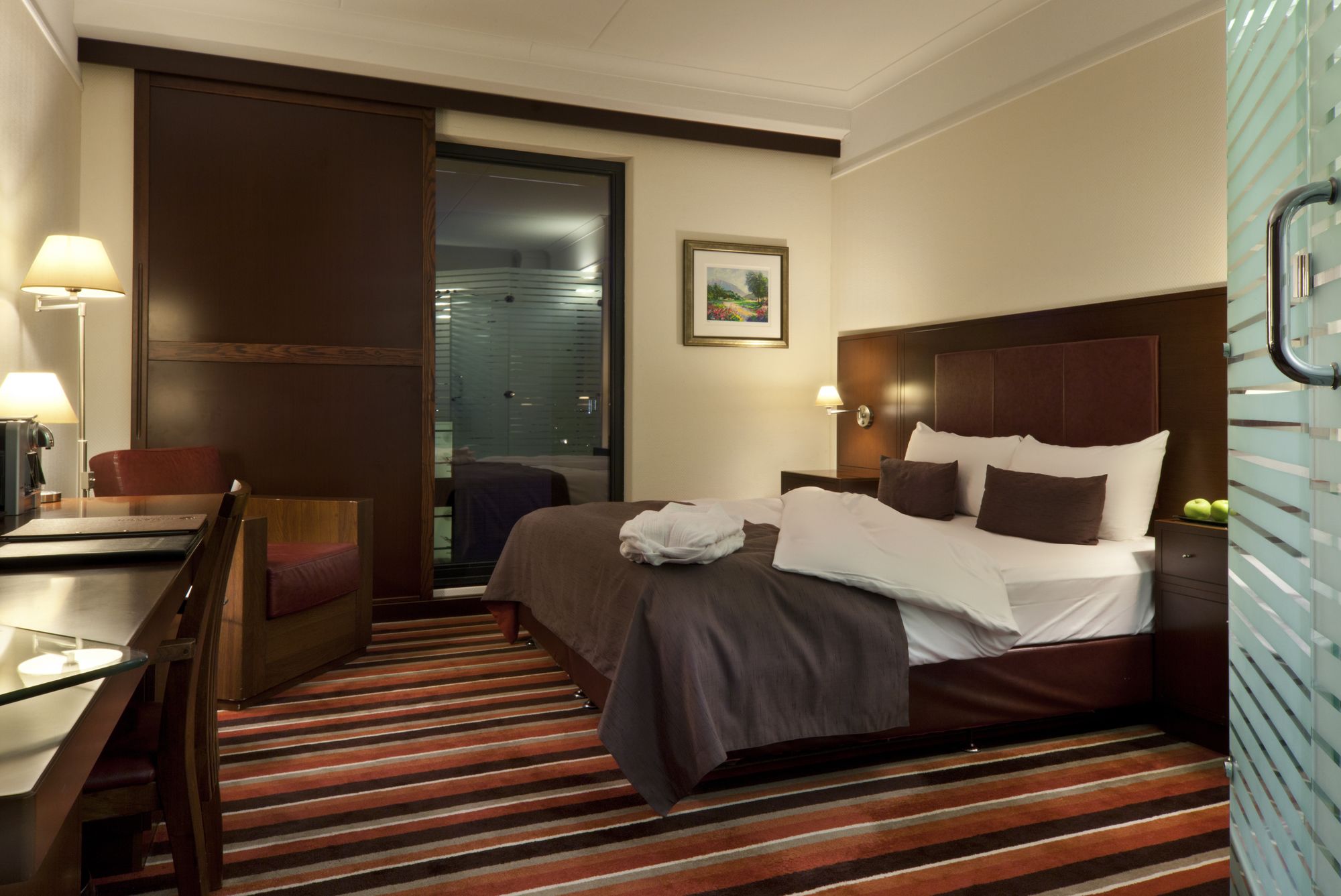 Фото Отель Plaza Premium Grand Winston