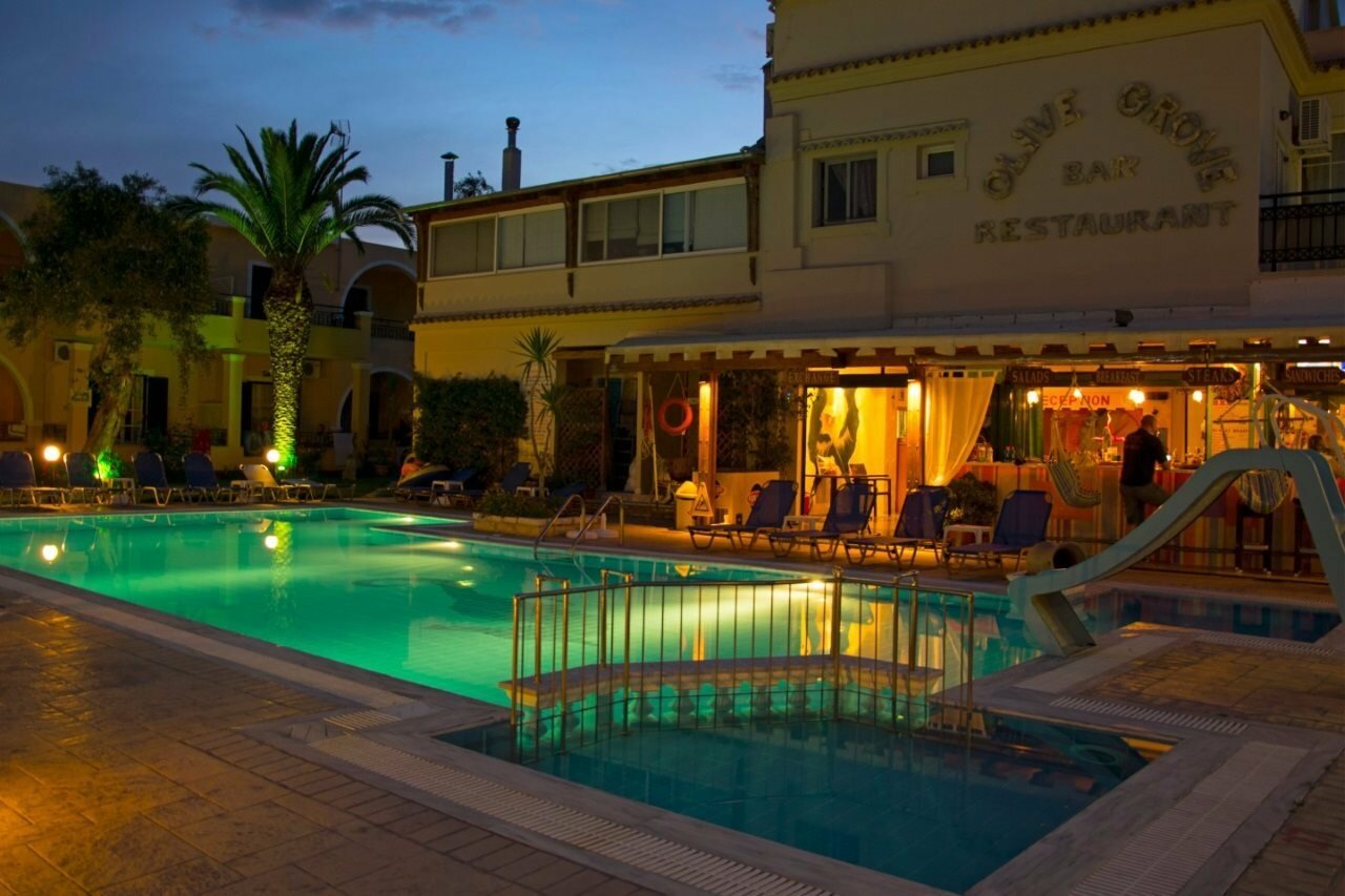 Фото отеля 1