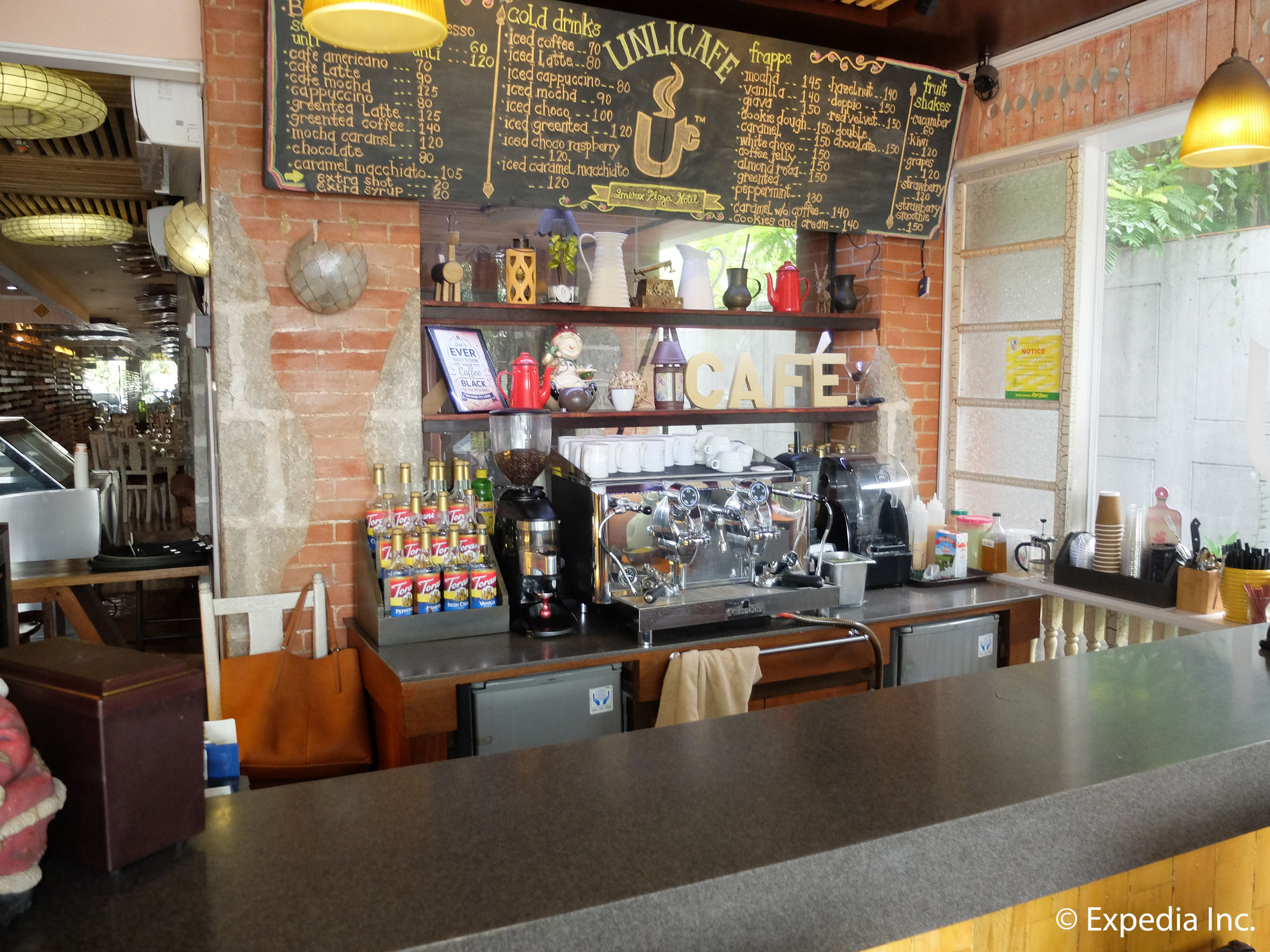 Фото Imerex Plaza Hotel