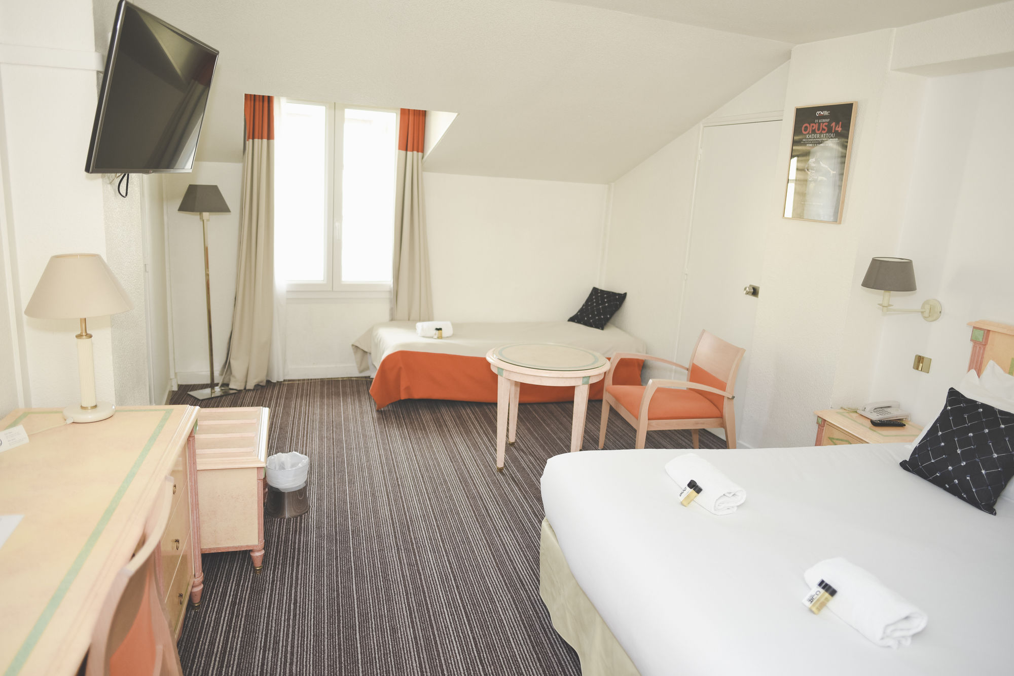 Фото Maisons du Monde Hôtel & Suites La Rochelle