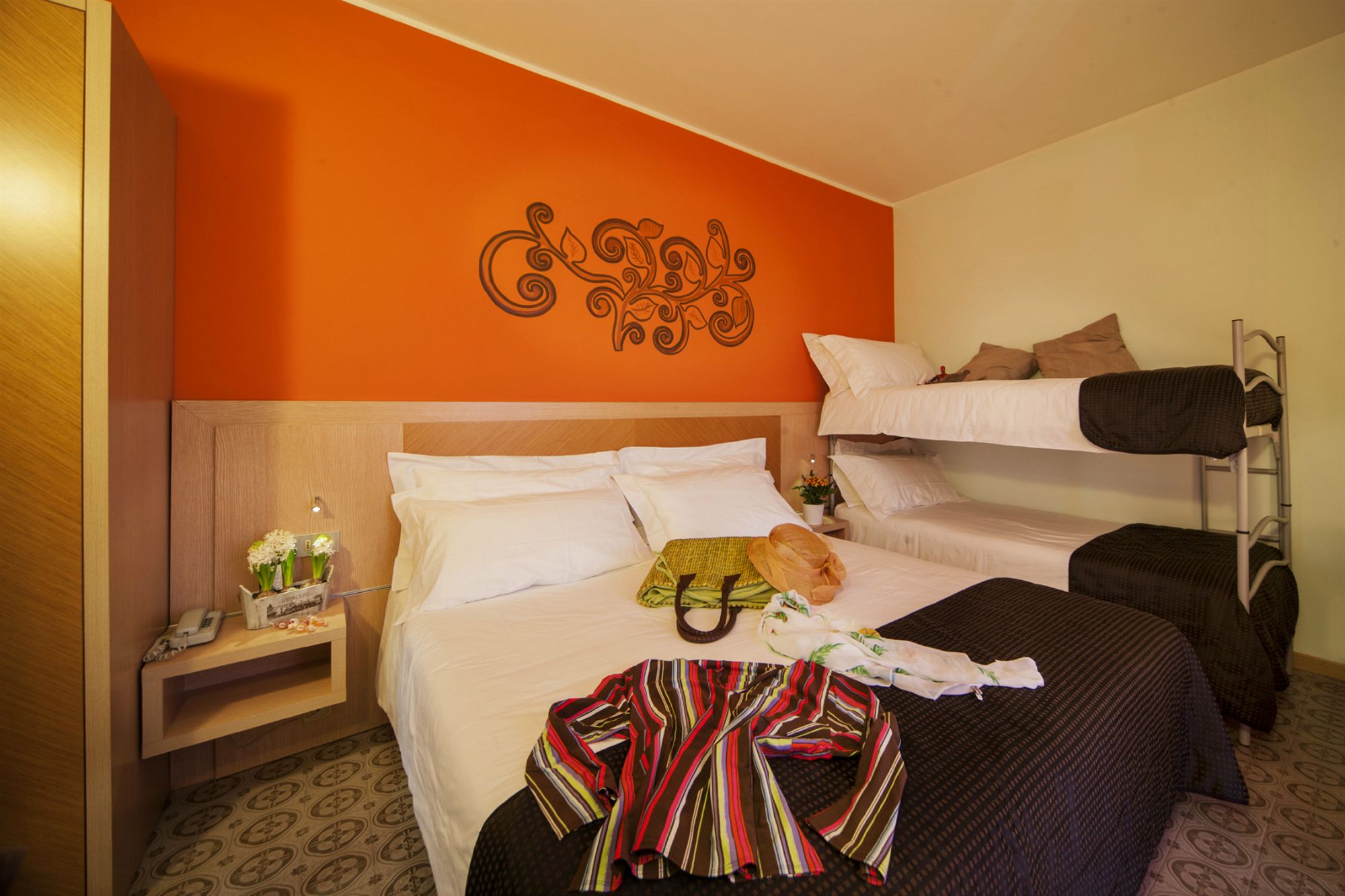 Фото Polo Younique Hotel