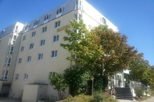 Внешний вид отеля Mercure Hotel Stuttgart Zuffenhausen в Штутгарте, фото 5