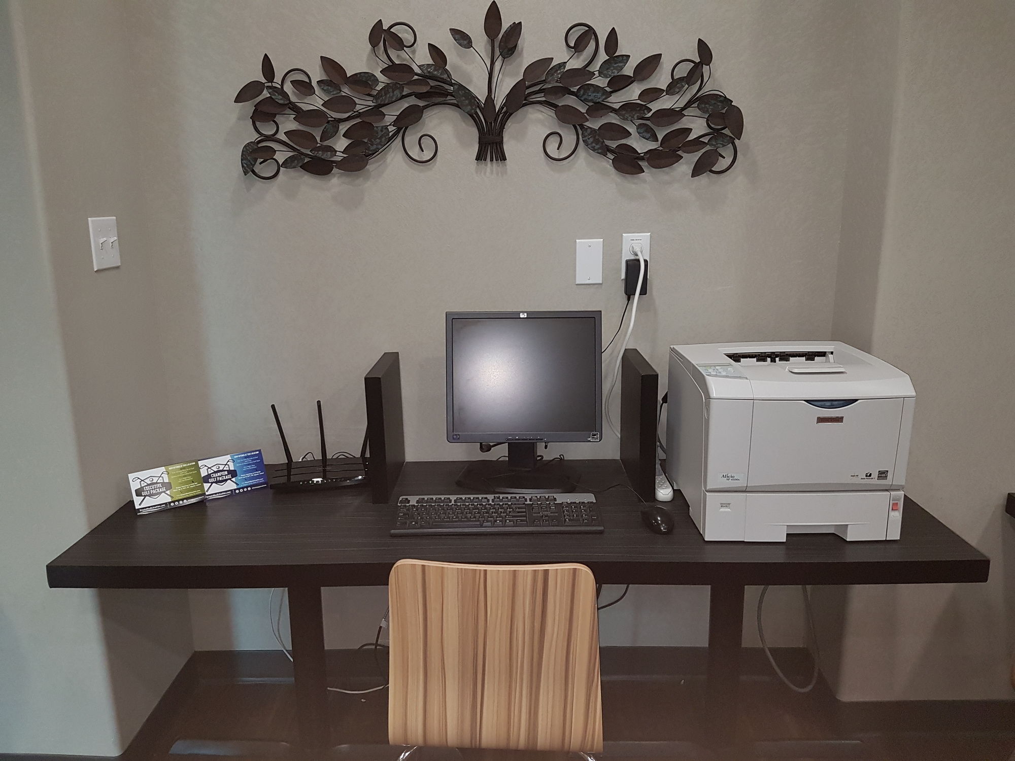 Фото Home Inn Express Medicine Hat