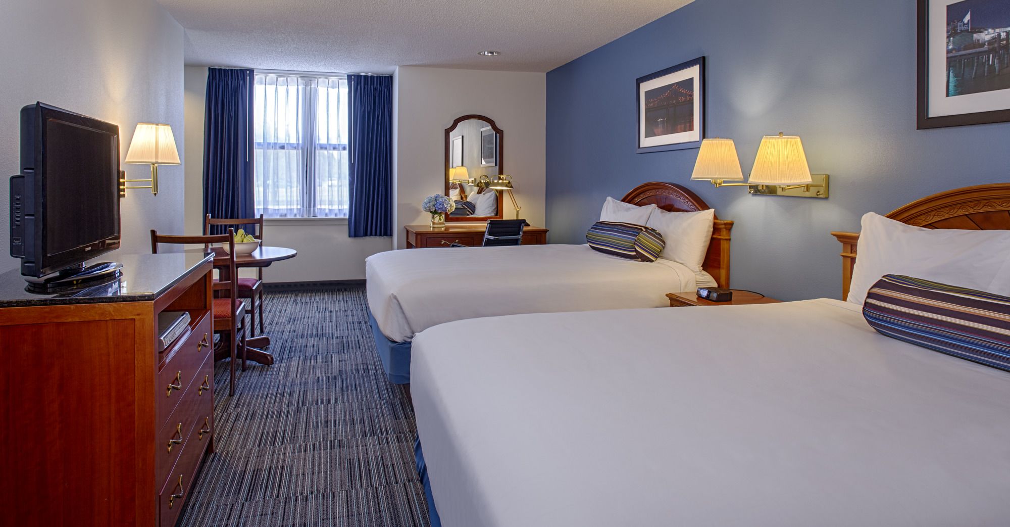 Фото Federal City Inn & Suites