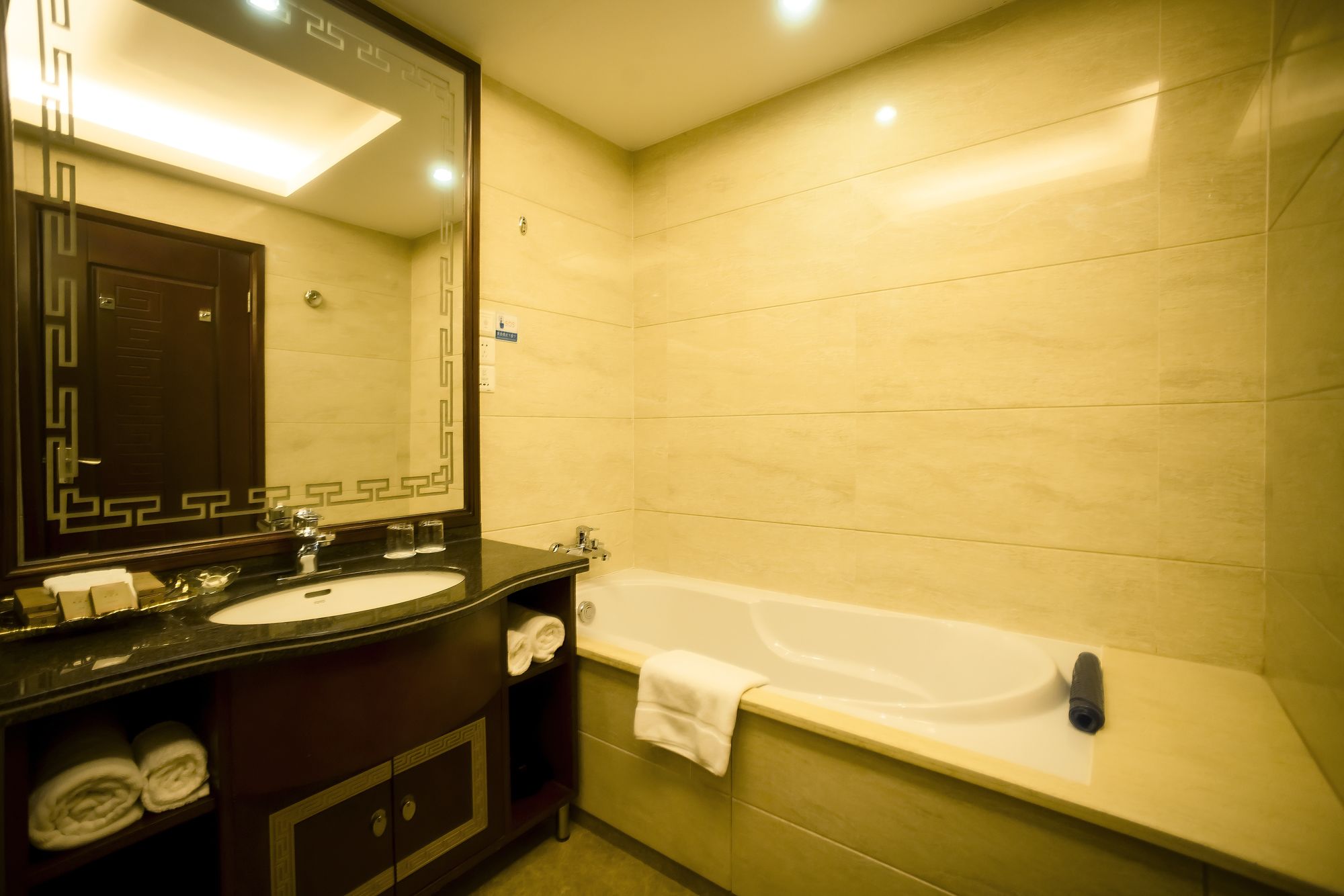 Фото Guilinyi Royal Palace