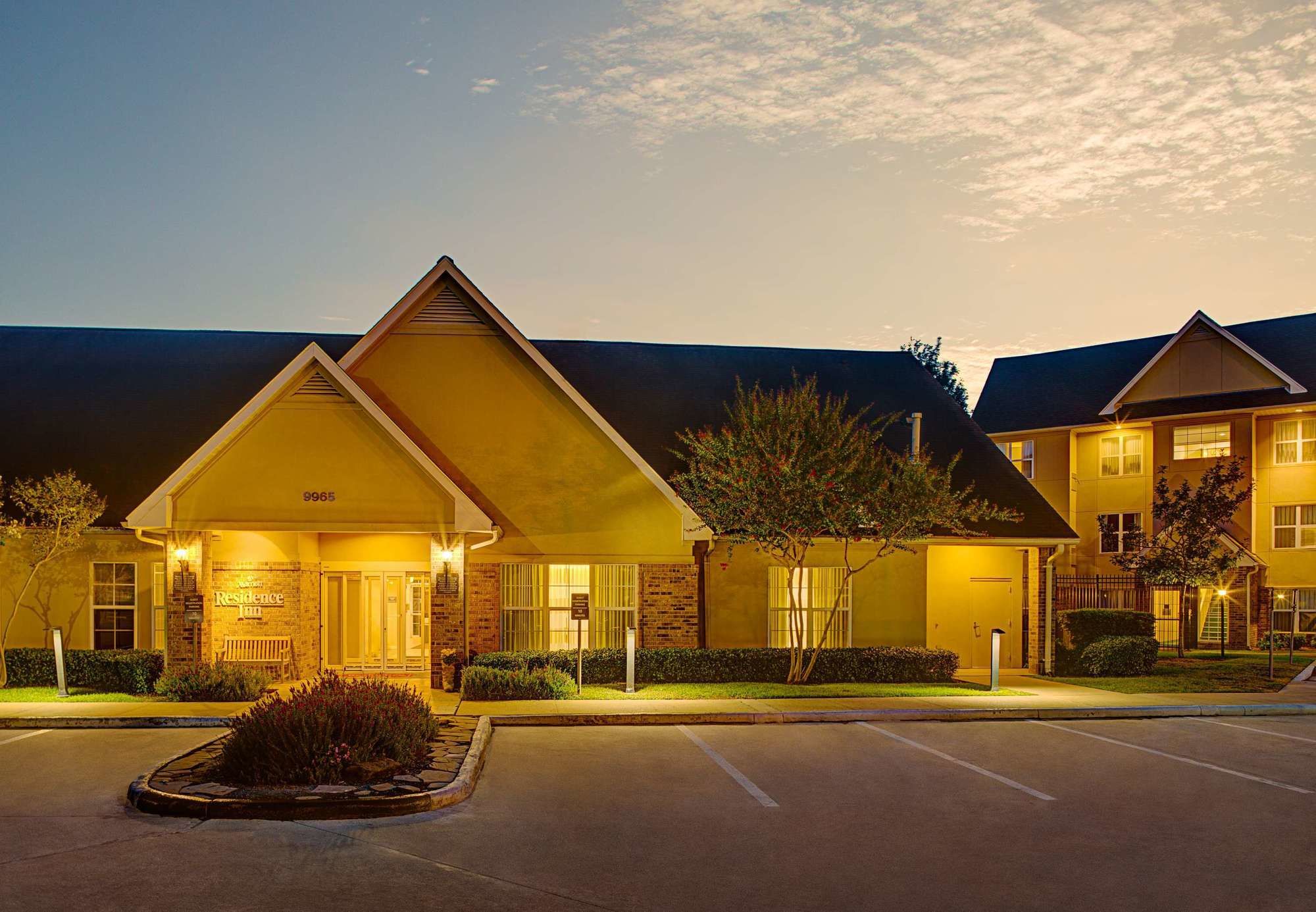 Фото Residence Inn by Marriott Houston Westchase