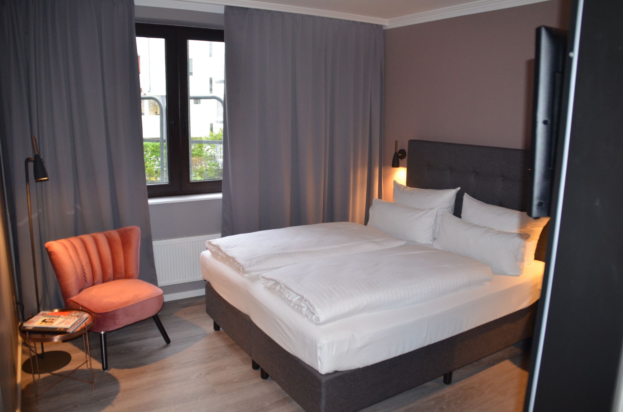 Фото Rugs Hotel Köln