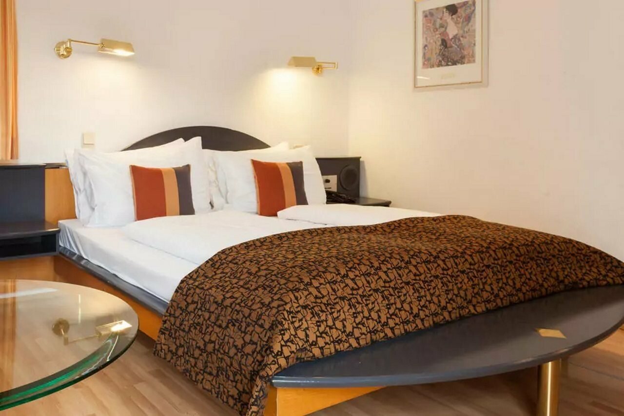 Фото Nestroy Wien Hotel