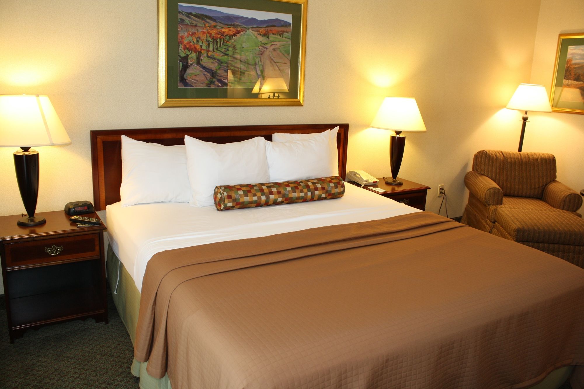 Фото Best Western Plus Heritage Inn