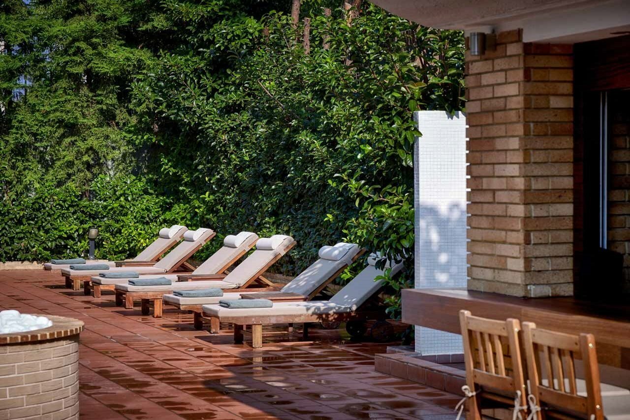 Фото Blazer Suites Hotel