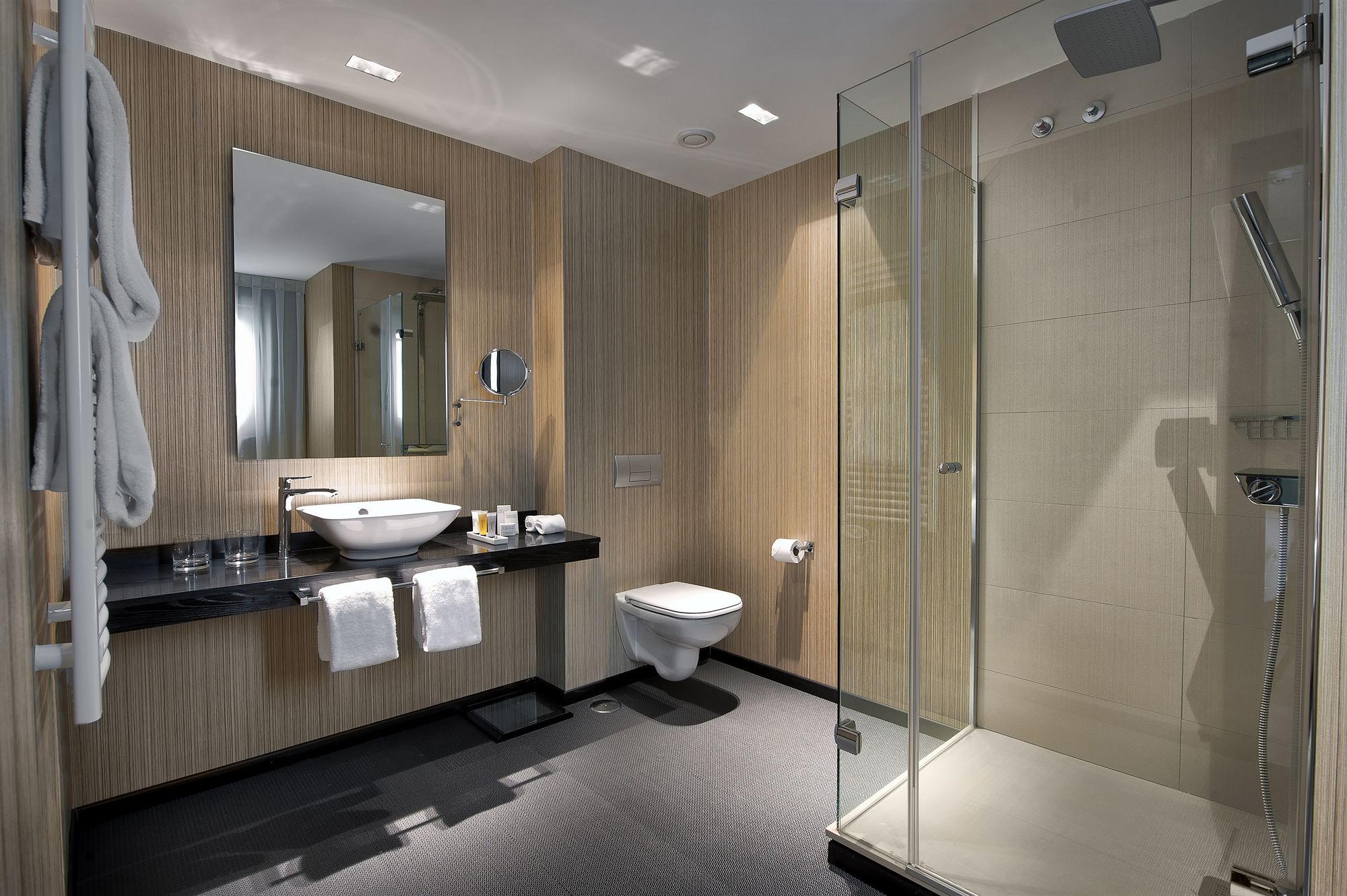 Фото One Shot Luchana 22