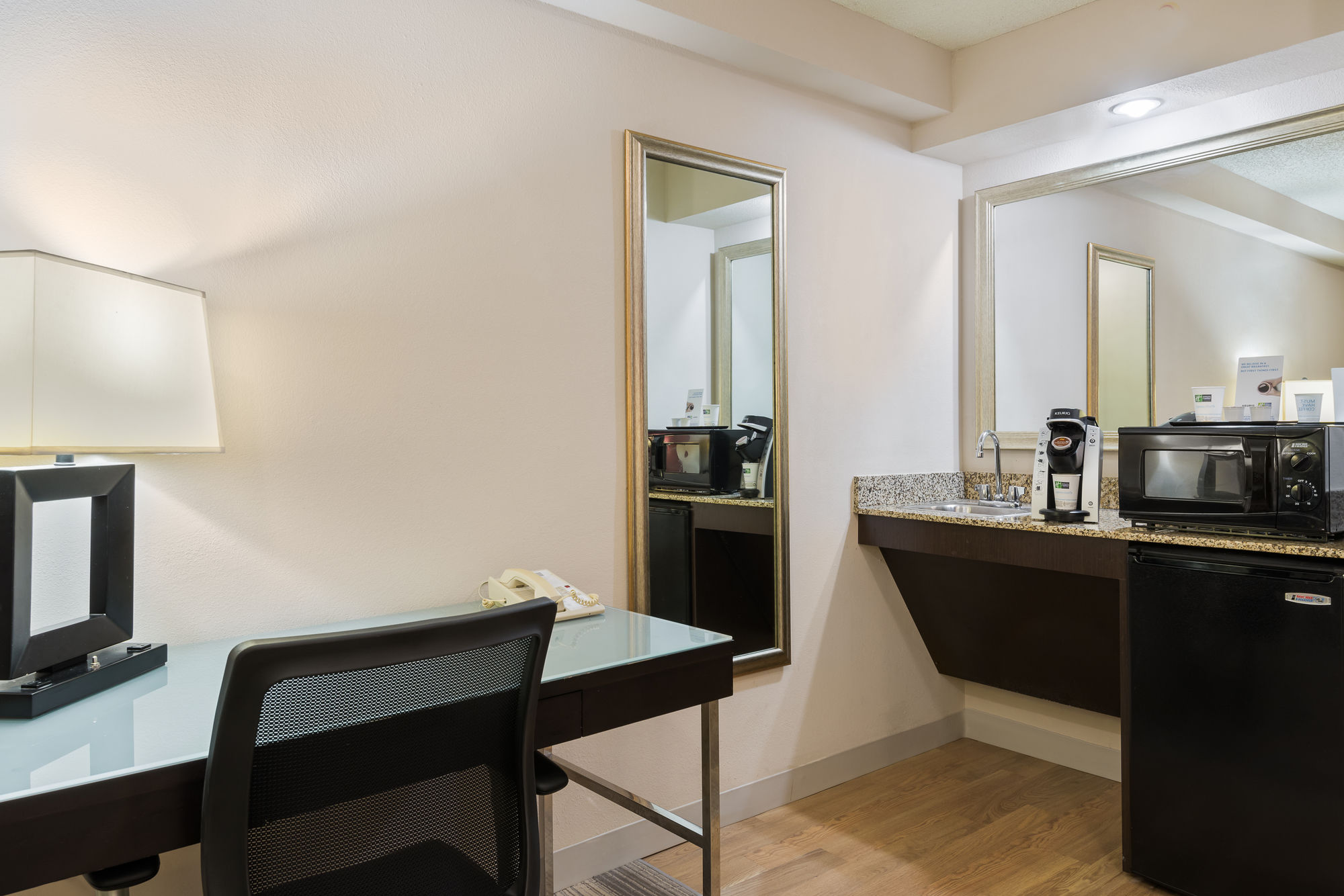 Фото Holiday Inn Express & Suites Kendall East Miami