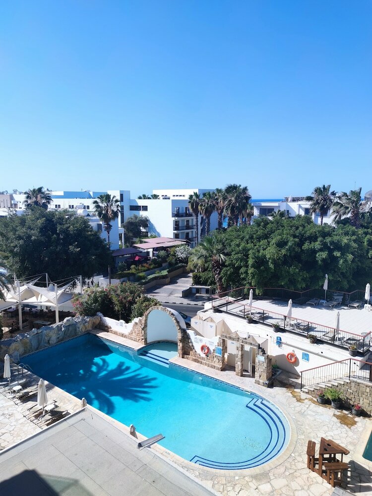 Фото Dionysos Central Hotel