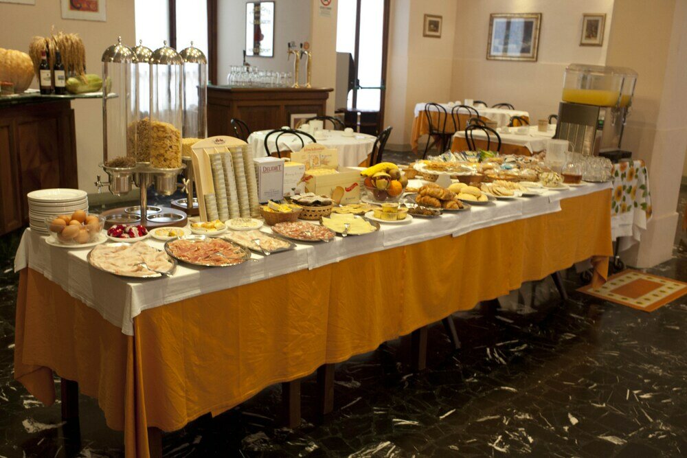 Фото Hotel Savoia E Campana